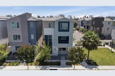 916 E 3rd St, Santa Ana, CA 92701 - Photo 1