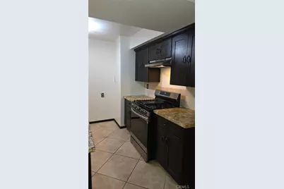 25255 Avenida Dorena, Newhall, CA 91321 - Photo 9