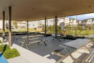 16052 Butterfly Dr, Fontana, CA 92336 - Photo 15