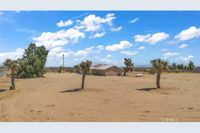 13473 Rochester, Phelan, CA 92371 - Photo 45