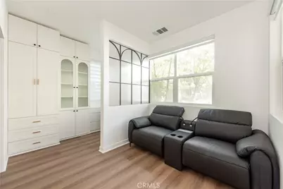 2208 Synergy, Irvine, CA 92614 - Photo 3