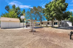 16183 Forrest Ave, Victorville, CA 92395 - Photo 39