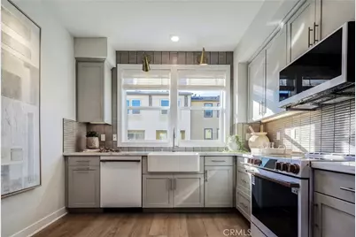 12721 Sky Place #10, Los Angeles, CA 90250 - Photo 5
