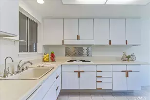 2184 Via Mariposa, Laguna Woods, CA 92637 - Photo 19