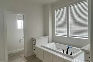 9850 Garfield Ave, Huntington Beach, CA 92646 - Photo 9
