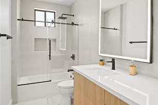 8251 Friesland Dr, Huntington Beach, CA 92646 - Photo 21