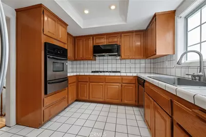 1805 Carnegie Lane #3, Redondo Beach, CA 90278 - Photo 3