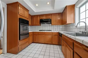 1805 Carnegie Ln, Redondo Beach, CA 90278 - Photo 3