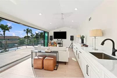 16572 Carousel, Huntington Beach, CA 92649 - Photo 27