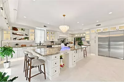 16572 Carousel, Huntington Beach, CA 92649 - Photo 15