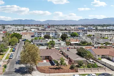 13155 Gault, Los Angeles, CA 91605 - Photo 39