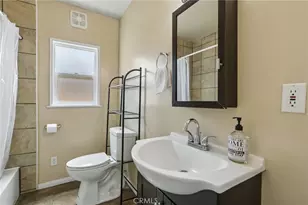 13155 Gault, Los Angeles, CA 91605 - Photo 15