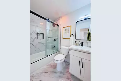 938 W 82nd Street, Los Angeles, CA 90044 - Photo 5