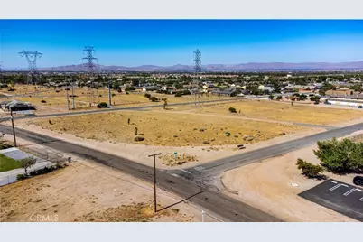9751 Pyrite Avenue, Hesperia, CA 92345 - Photo 3