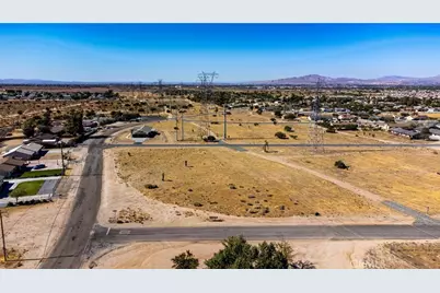 9751 Pyrite Avenue, Hesperia, CA 92345 - Photo 5
