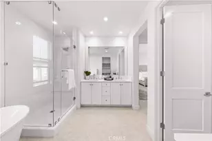 106 Glydon, Irvine, CA 92618 - Photo 17