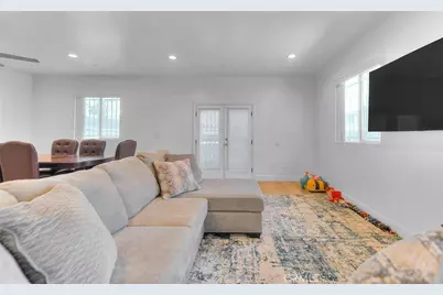11031 Burin, Inglewood, CA 90304 - Photo 25