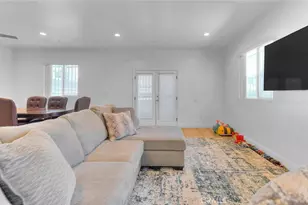 11031 Burin, Inglewood, CA 90304 - Photo 25