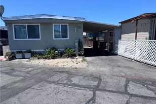 220 Vienna, Santa Ana, CA 92703 - Photo 5