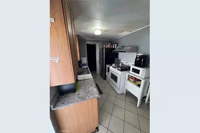 220 Vienna, Santa Ana, CA 92703 - Photo 9