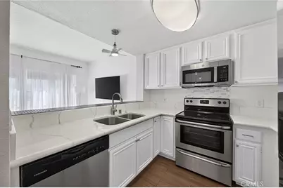 720 W 4th #318, Long Beach, CA 90802 - Photo 7