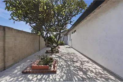 17982 Los Pesos Circle, Fountain Valley, CA 92708 - Photo 39