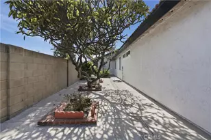 17982 Los Pesos Cir, Fountain Valley, CA 92708 - Photo 39
