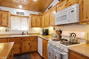 387 Vista Ln, Big Bear Lake, CA 92315 - Photo 13
