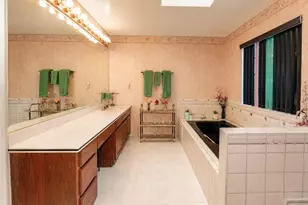 5138 Southridge, Los Angeles, CA 90043 - Photo 17