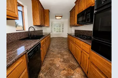 5138 Southridge, Los Angeles, CA 90043 - Photo 31