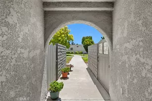 2205 Via Mariposa, Laguna Woods, CA 92637 - Photo 7