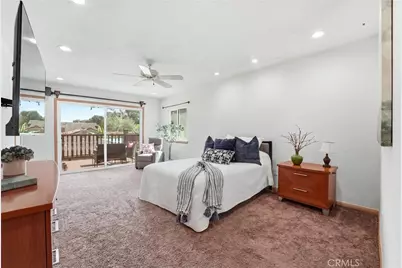 5872 Meadowbrook Drive, Huntington Beach, CA 92649 - Photo 39