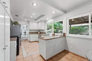 5872 Meadowbrook Dr, Huntington Beach, CA 92649 - Photo 19