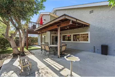 5872 Meadowbrook Drive, Huntington Beach, CA 92649 - Photo 33