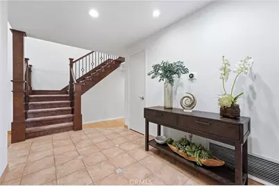 5872 Meadowbrook Drive, Huntington Beach, CA 92649 - Photo 5