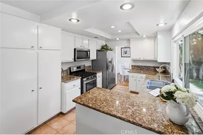 5872 Meadowbrook Drive, Huntington Beach, CA 92649 - Photo 23