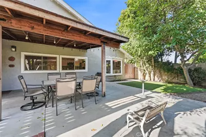 5872 Meadowbrook Drive, Huntington Beach, CA 92649 - Photo 37