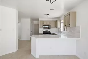 8400 Winlock, Bakersfield, CA 93312 - Photo 9
