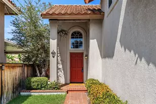 18 Las Piedras, Rancho Santa Margarita, CA 92688 - Photo 3