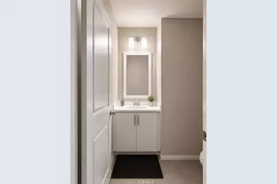 120 S Pacific  Ave #34, Santa Ana, CA 92703 - Photo 17