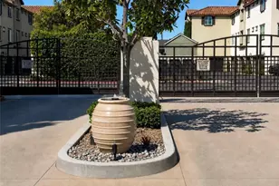 120 S Pacific Ave, Santa Ana, CA 92703 - Photo 25
