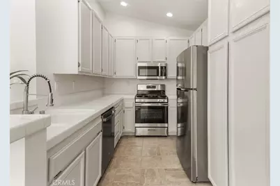 16 Chaumont Circle, Lake Forest, CA 92610 - Photo 13