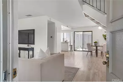 2155 W Banbury Circle, Anaheim, CA 92804 - Photo 5