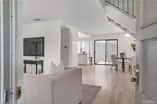2155 W Banbury Circle, Anaheim, CA 92804 - Photo 5