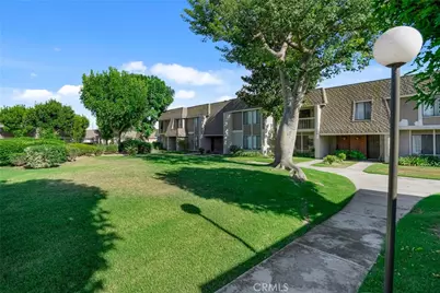2155 W Banbury Circle, Anaheim, CA 92804 - Photo 43