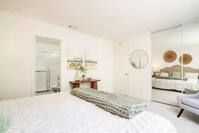 18092 Westlake Cir, Huntington Beach, CA 92648 - Photo 21
