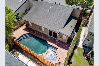 18092 Westlake Cir, Huntington Beach, CA 92648 - Photo 23