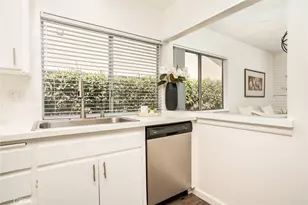 18092 Westlake Cir, Huntington Beach, CA 92648 - Photo 11