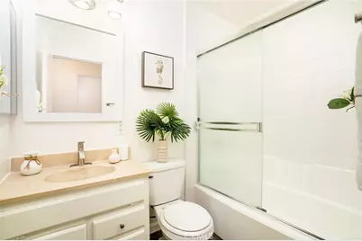 18092 Westlake Cir, Huntington Beach, CA 92648 - Photo 19