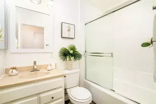 18092 Westlake Cir, Huntington Beach, CA 92648 - Photo 19
